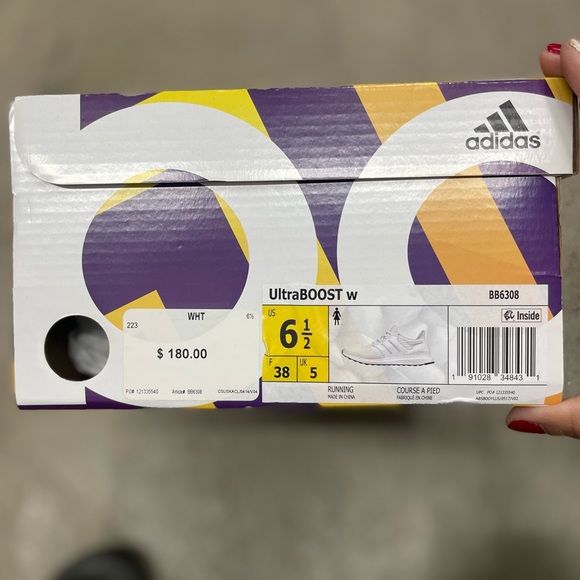 Adidas Women’s Ultra boost shoes :: Size 6 1/2 - Picture 4 of 5